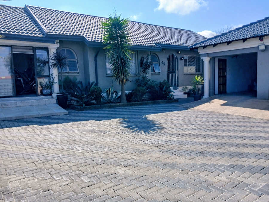 3 Bedroom Property for Sale in Witpoortjie Gauteng