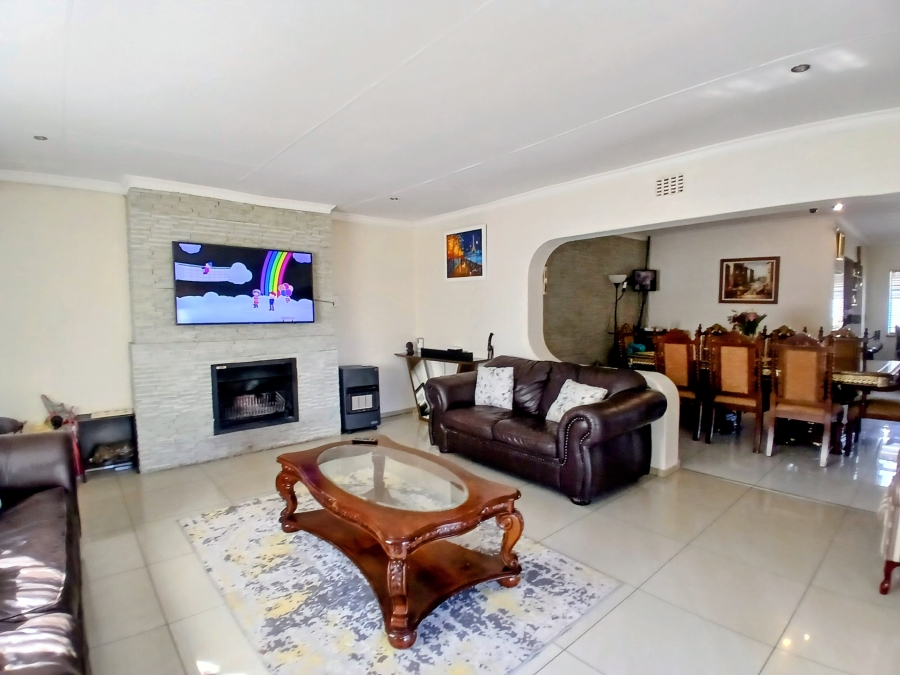 3 Bedroom Property for Sale in Witpoortjie Gauteng