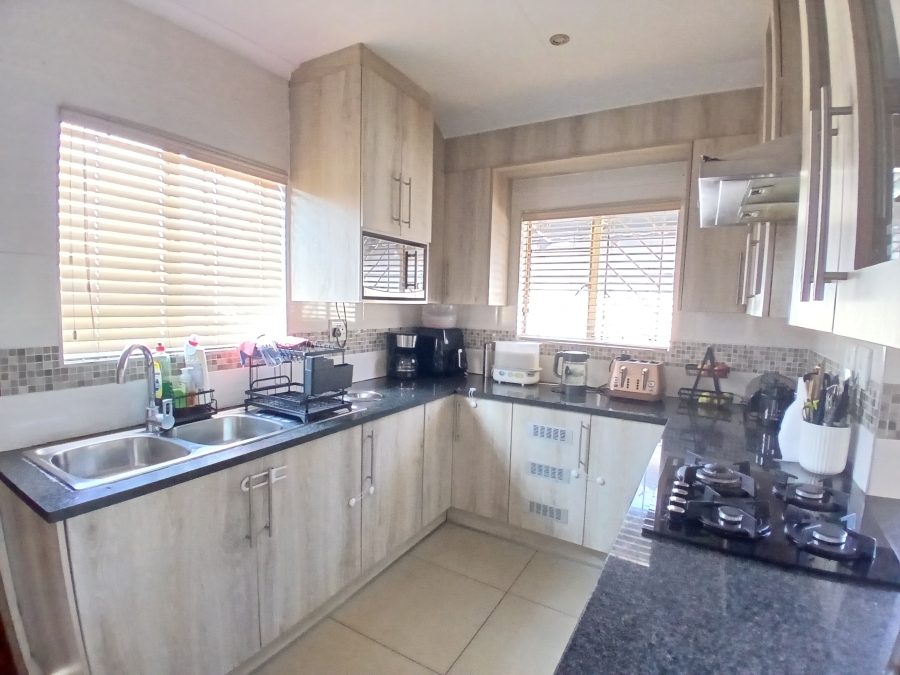 3 Bedroom Property for Sale in Witpoortjie Gauteng