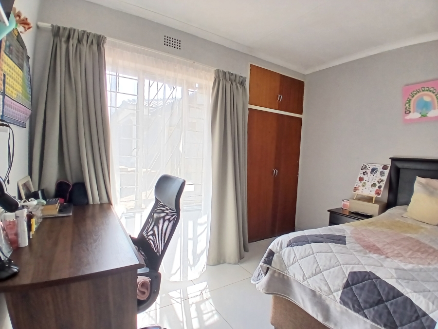 3 Bedroom Property for Sale in Witpoortjie Gauteng