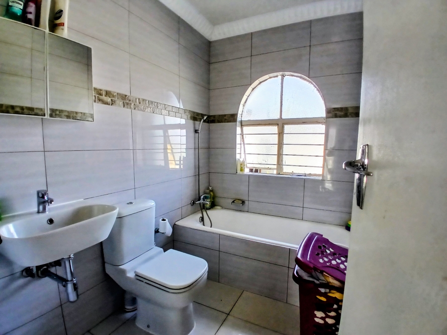 3 Bedroom Property for Sale in Witpoortjie Gauteng