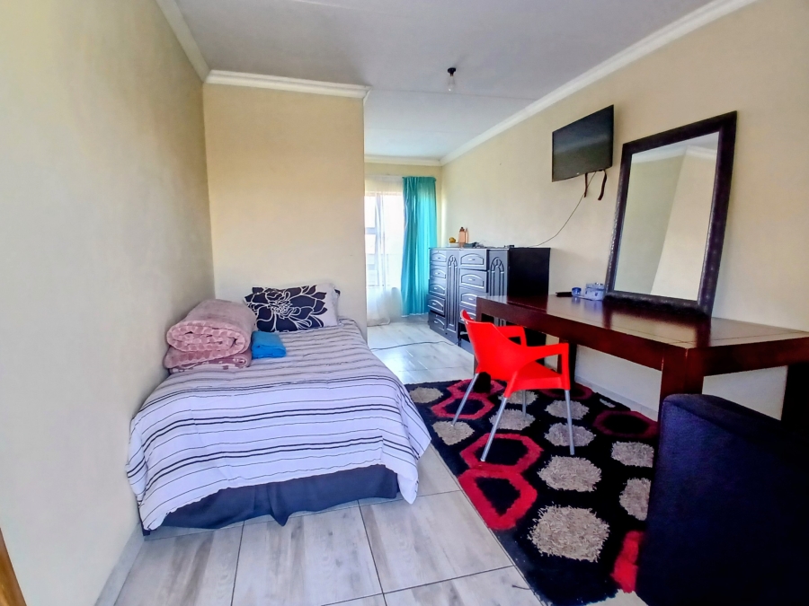 3 Bedroom Property for Sale in Witpoortjie Gauteng