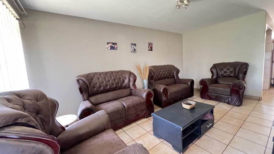 2 Bedroom Property for Sale in Greenhills Gauteng