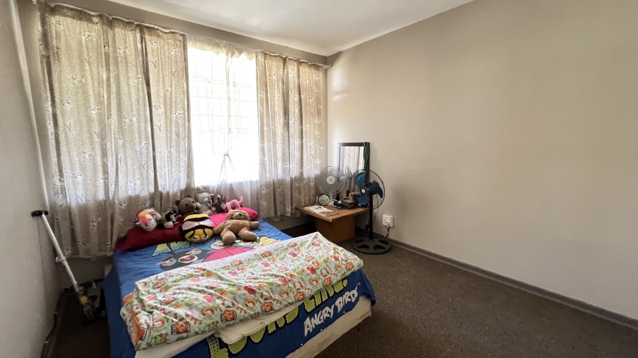 2 Bedroom Property for Sale in Greenhills Gauteng