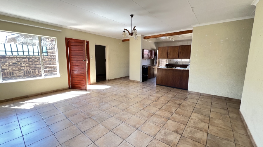 2 Bedroom Property for Sale in Greenhills Gauteng