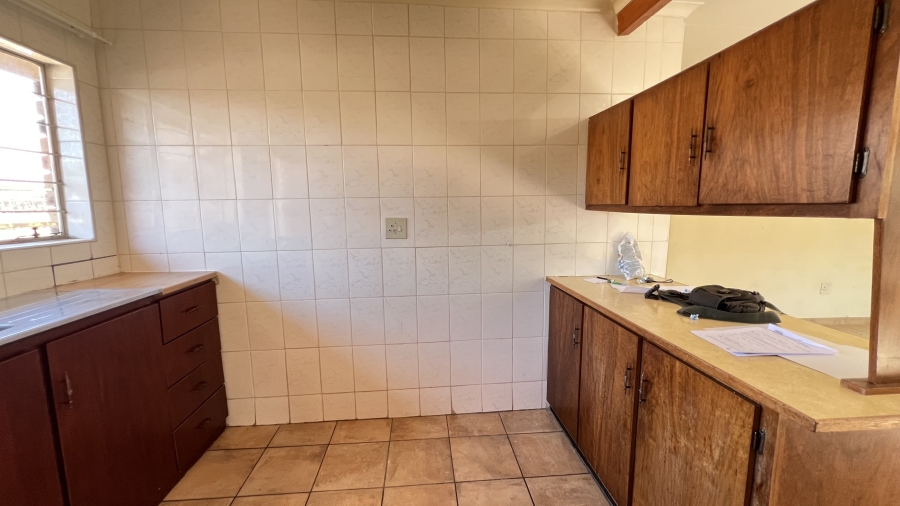 2 Bedroom Property for Sale in Greenhills Gauteng