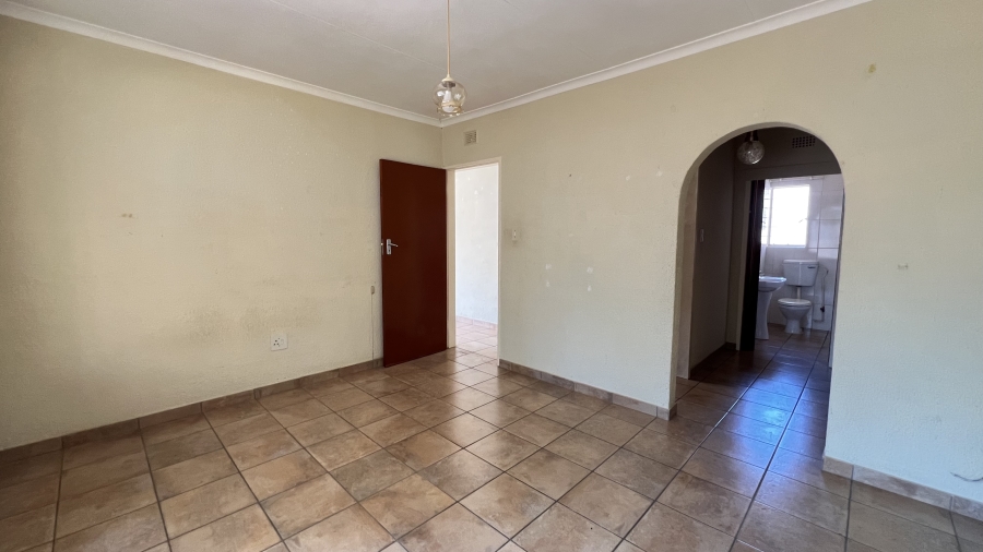 2 Bedroom Property for Sale in Greenhills Gauteng