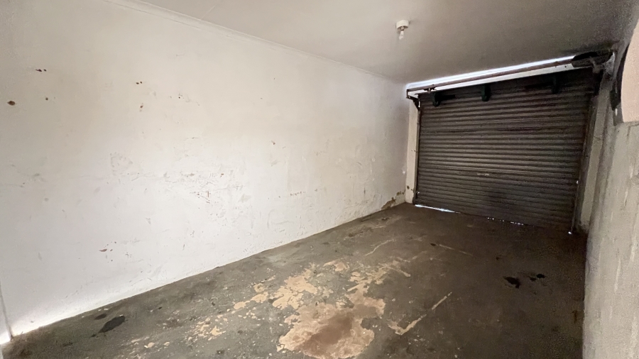 2 Bedroom Property for Sale in Greenhills Gauteng