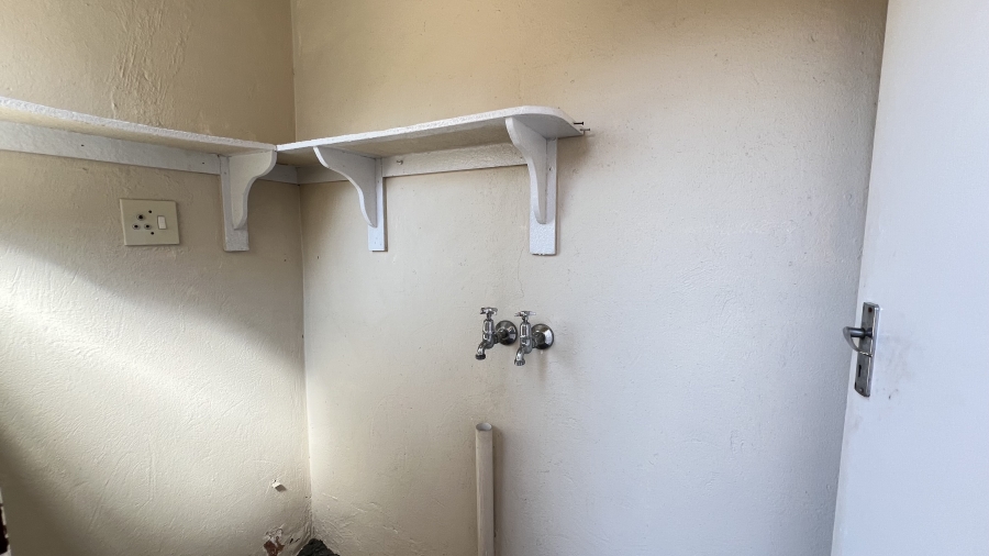 2 Bedroom Property for Sale in Greenhills Gauteng