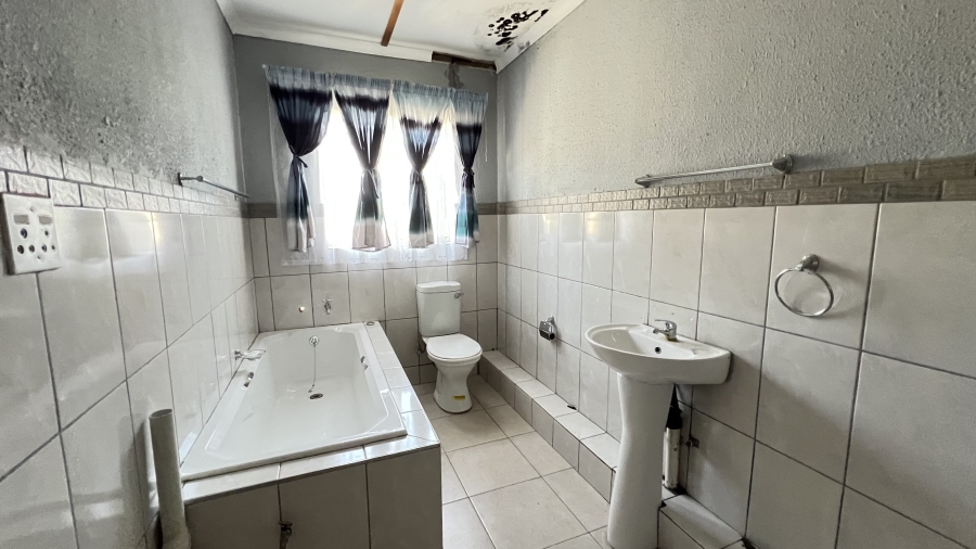 2 Bedroom Property for Sale in Randgate Gauteng