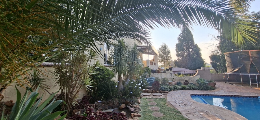 3 Bedroom Property for Sale in Wilro Park Gauteng