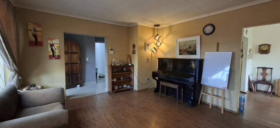 3 Bedroom Property for Sale in Wilro Park Gauteng