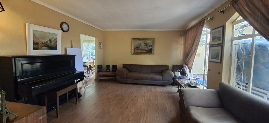 3 Bedroom Property for Sale in Wilro Park Gauteng