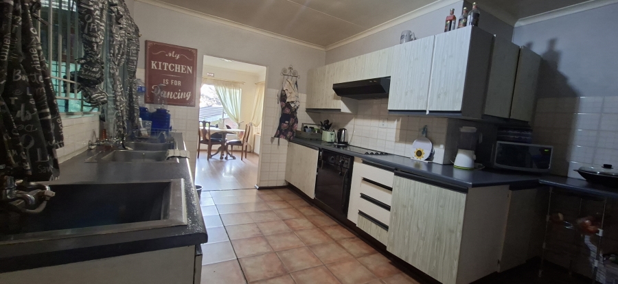 3 Bedroom Property for Sale in Wilro Park Gauteng