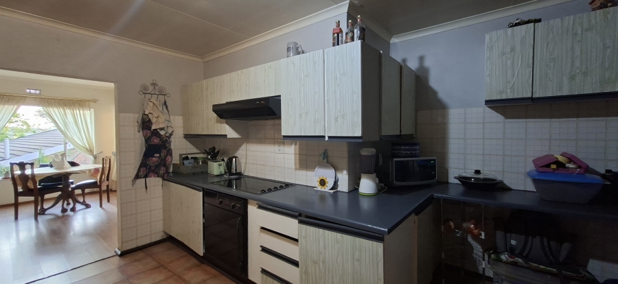 3 Bedroom Property for Sale in Wilro Park Gauteng
