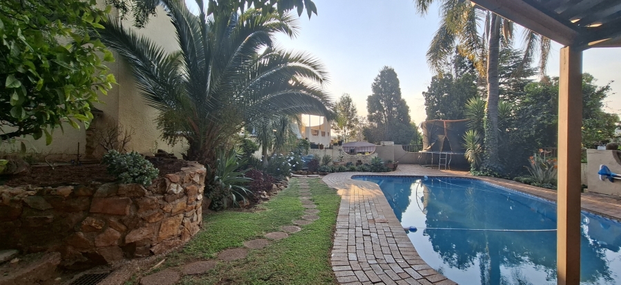 3 Bedroom Property for Sale in Wilro Park Gauteng