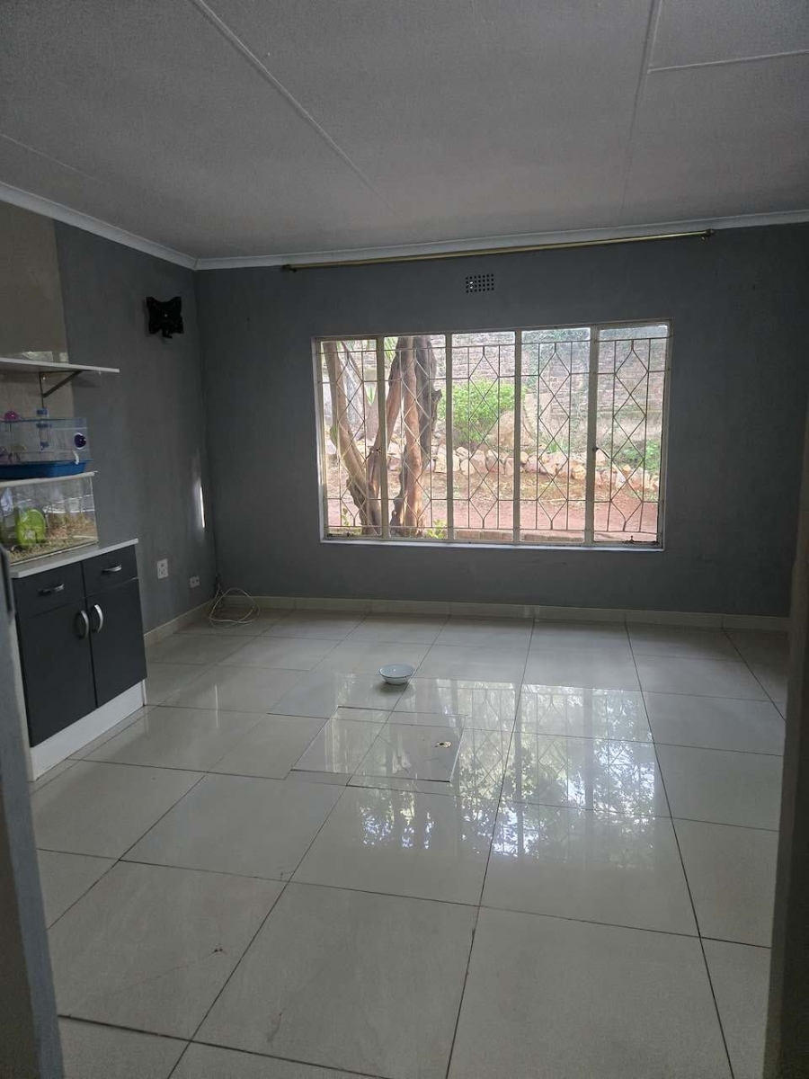 3 Bedroom Property for Sale in Wilro Park Gauteng