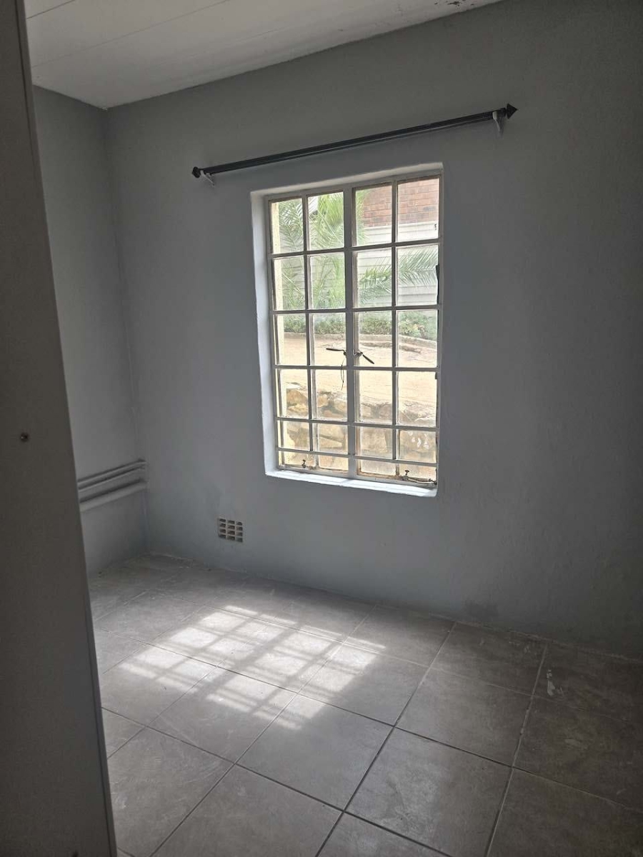 3 Bedroom Property for Sale in Wilro Park Gauteng