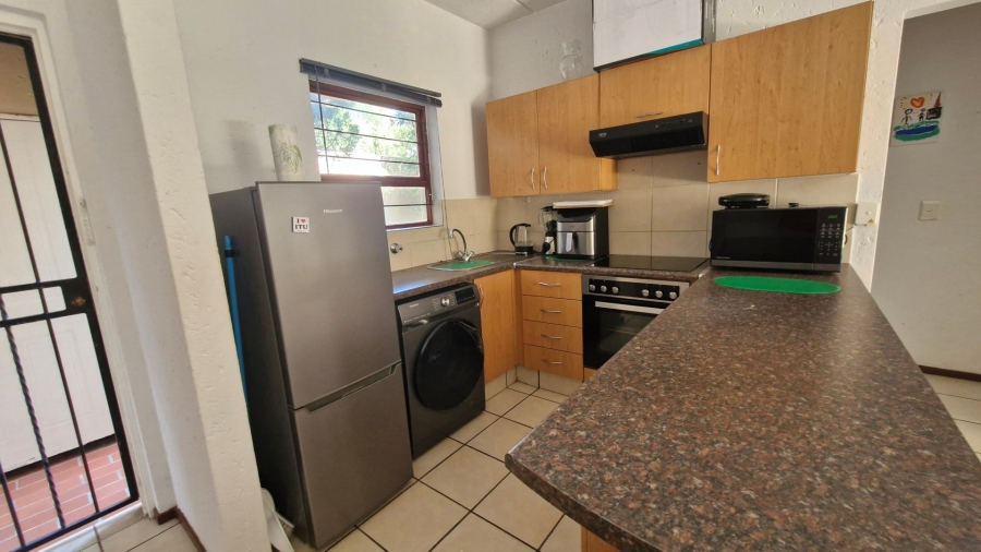 1 Bedroom Property for Sale in Paulshof Gauteng