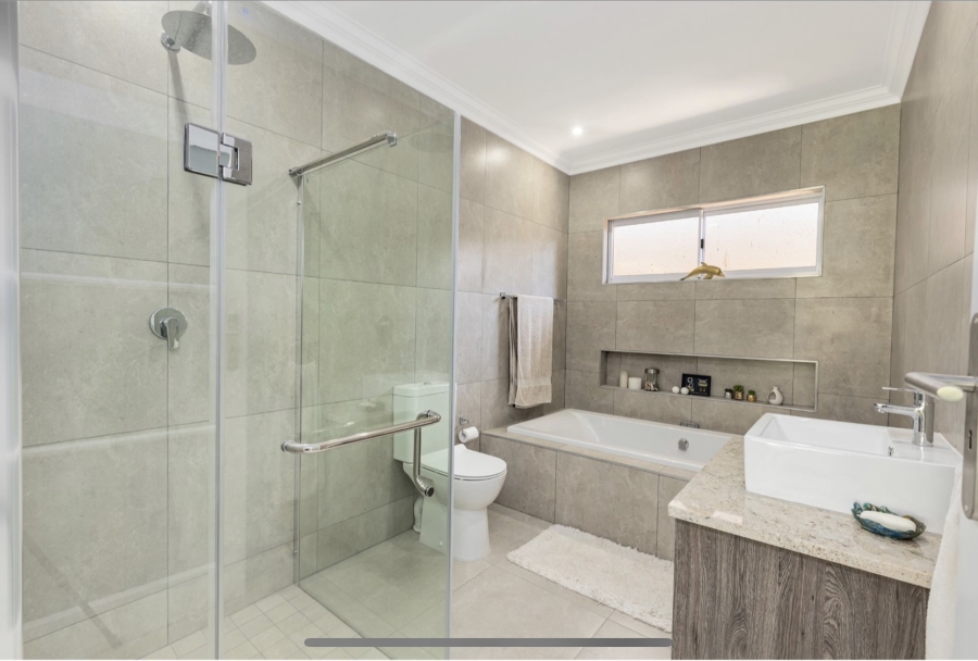 5 Bedroom Property for Sale in Parkmore Gauteng