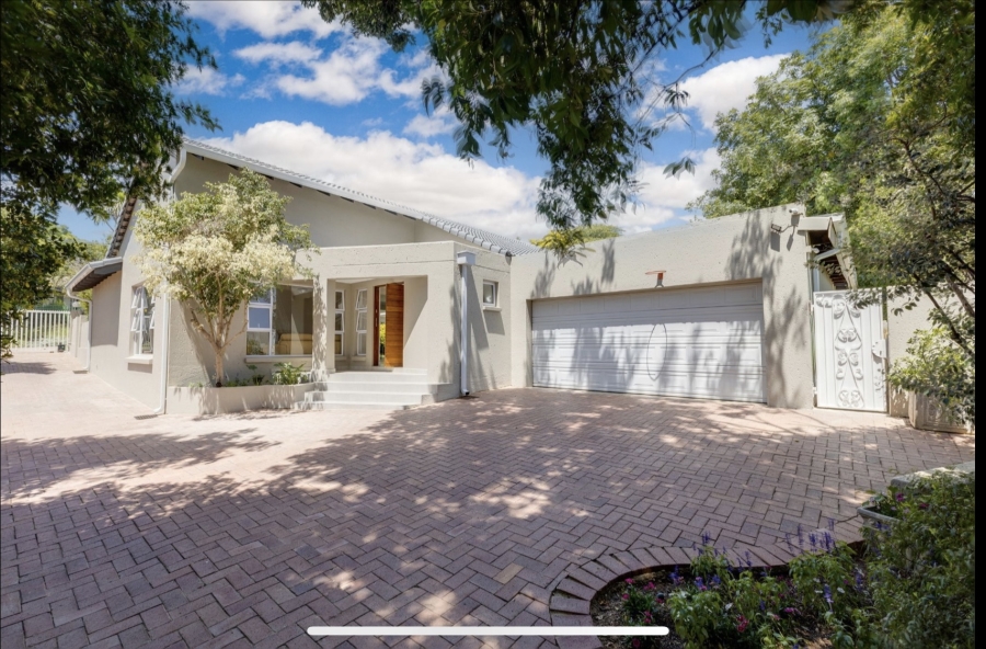 5 Bedroom Property for Sale in Parkmore Gauteng