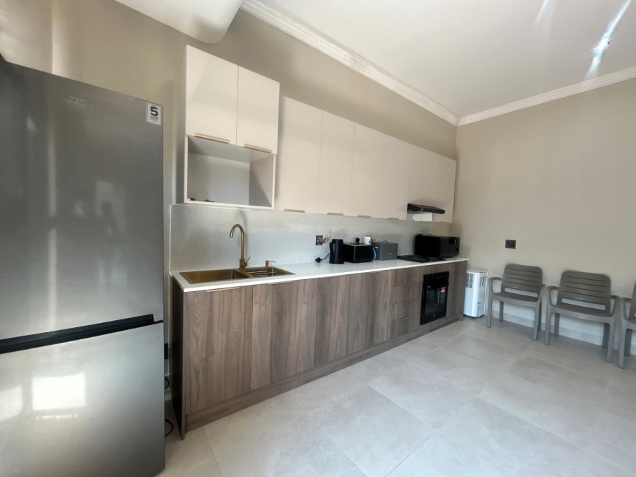 To Let 1 Bedroom Property for Rent in Houghton Estate Gauteng