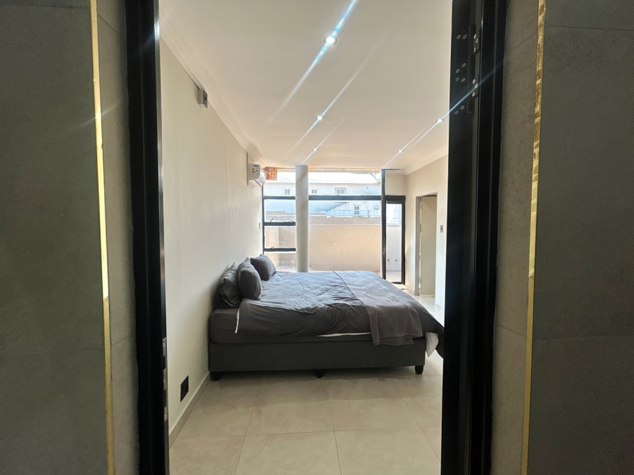 To Let 1 Bedroom Property for Rent in Houghton Estate Gauteng