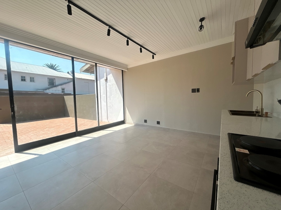 To Let 1 Bedroom Property for Rent in Houghton Estate Gauteng