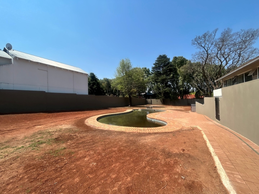 To Let 1 Bedroom Property for Rent in Houghton Estate Gauteng