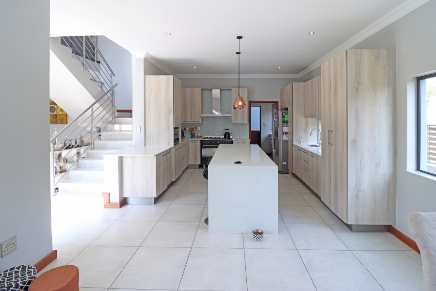 4 Bedroom Property for Sale in Waterfall Country Village Gauteng