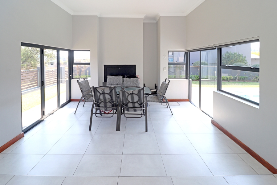 4 Bedroom Property for Sale in Waterfall Country Village Gauteng