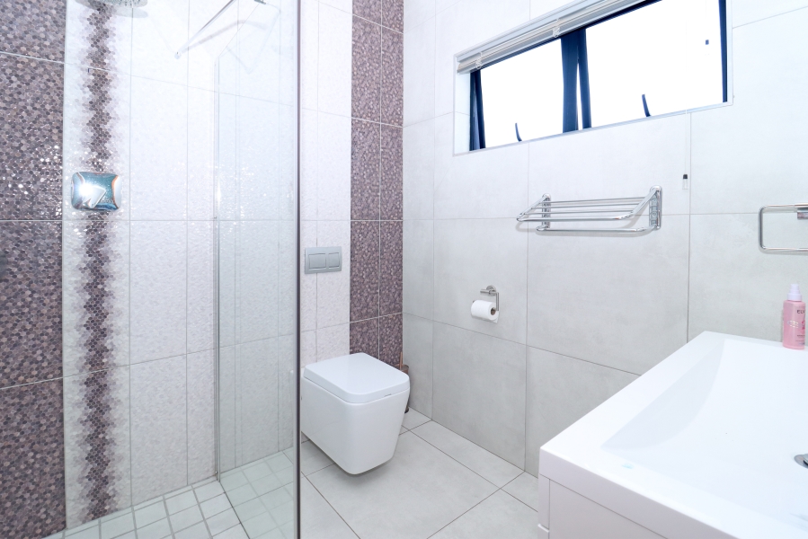 4 Bedroom Property for Sale in Waterfall Country Village Gauteng