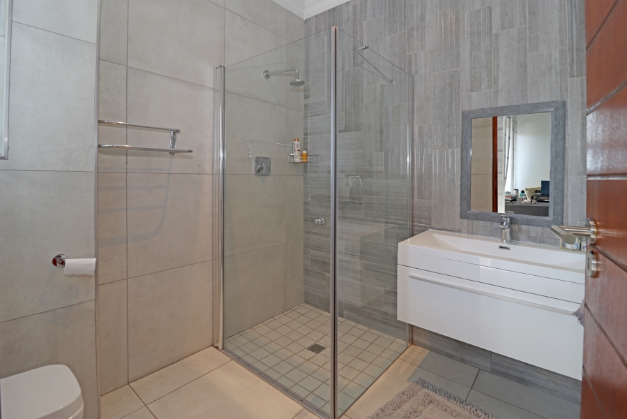 4 Bedroom Property for Sale in Waterfall Country Village Gauteng