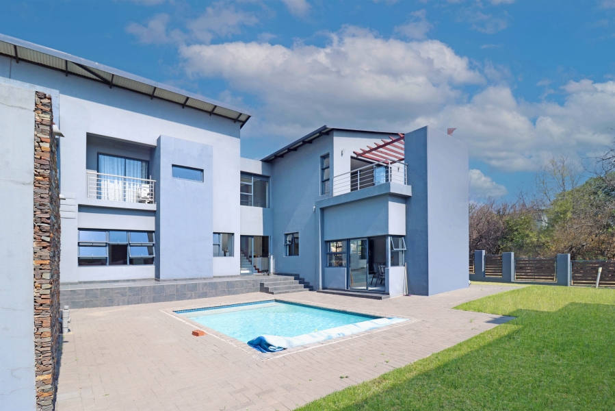 4 Bedroom Property for Sale in Waterfall Country Village Gauteng