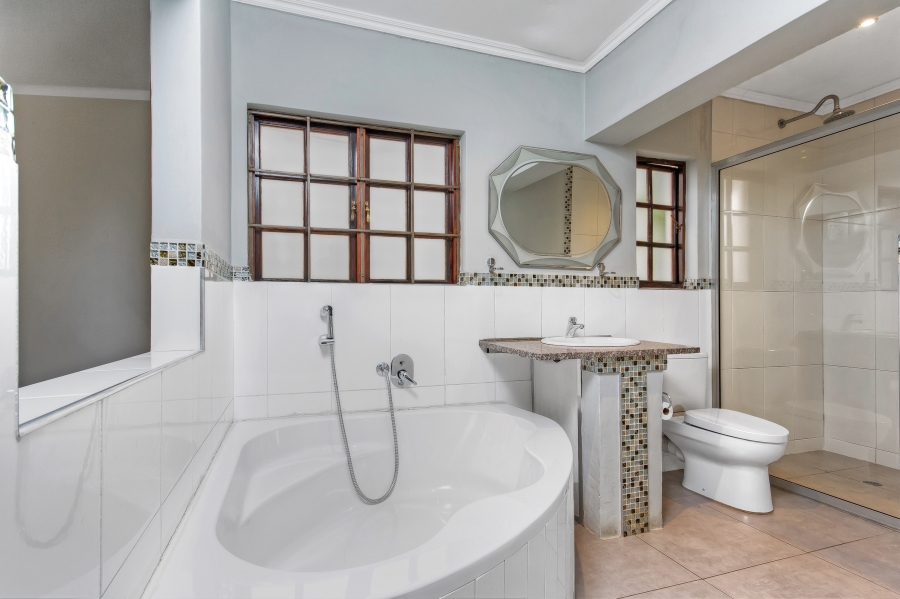 3 Bedroom Property for Sale in Lonehill Gauteng