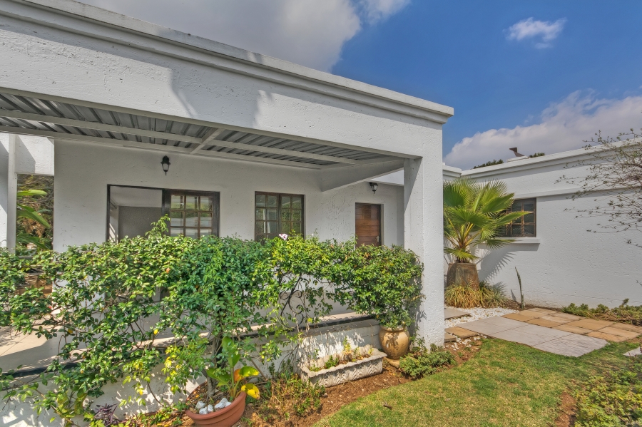 3 Bedroom Property for Sale in Lonehill Gauteng