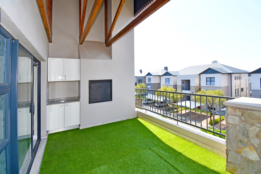 2 Bedroom Property for Sale in The Polofields Gauteng