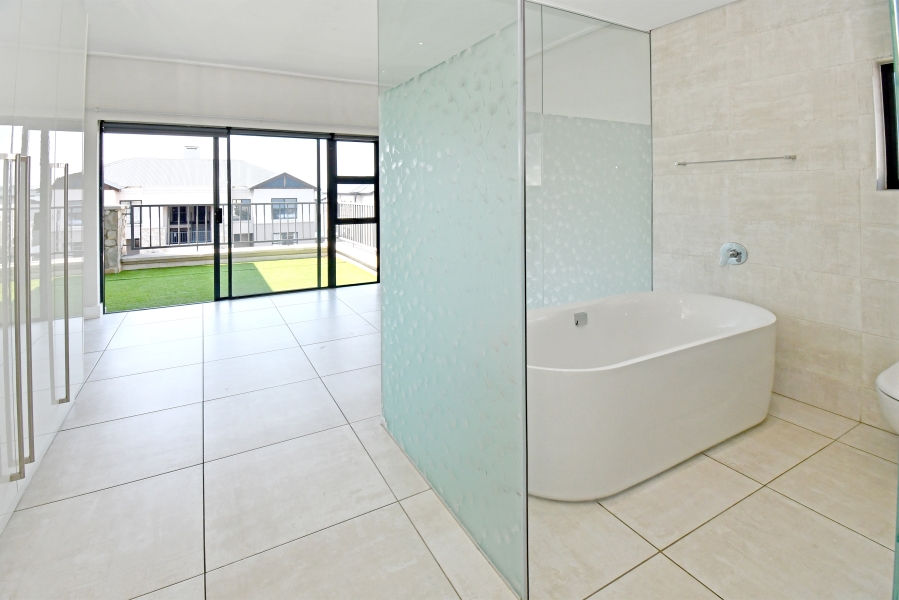 2 Bedroom Property for Sale in The Polofields Gauteng