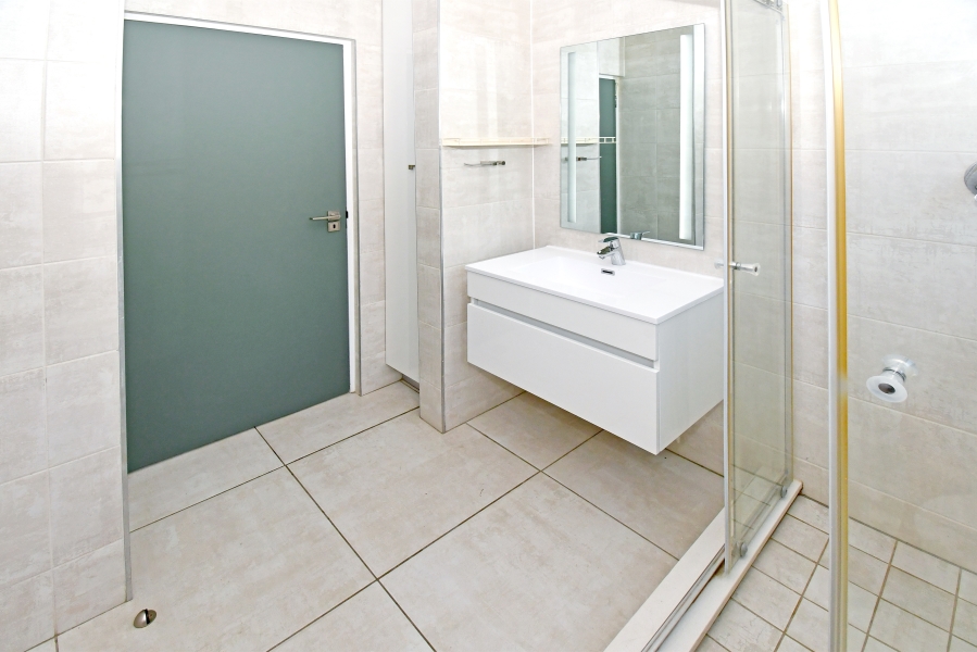 2 Bedroom Property for Sale in The Polofields Gauteng