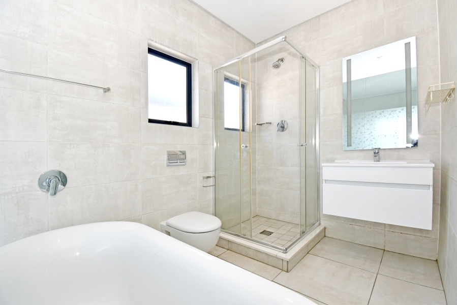 2 Bedroom Property for Sale in The Polofields Gauteng