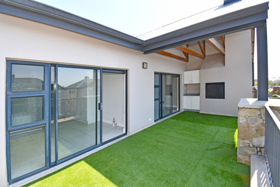 2 Bedroom Property for Sale in The Polofields Gauteng