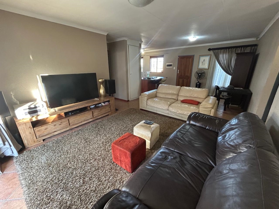 3 Bedroom Property for Sale in Halfway Gardens Gauteng