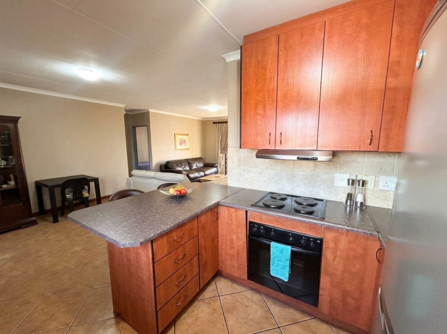 3 Bedroom Property for Sale in Halfway Gardens Gauteng