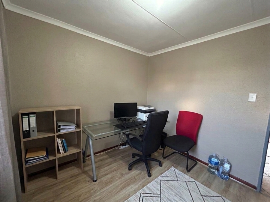 3 Bedroom Property for Sale in Halfway Gardens Gauteng