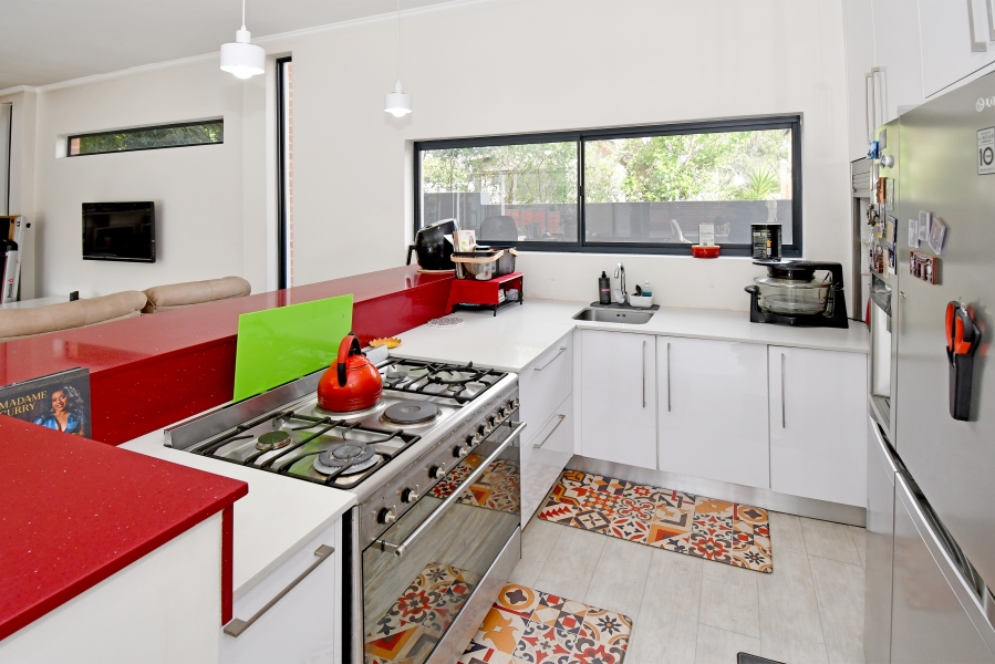 4 Bedroom Property for Sale in Waterfall Country Village Gauteng