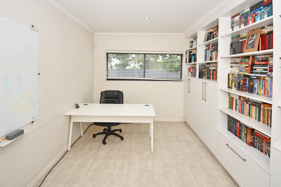 4 Bedroom Property for Sale in Waterfall Country Village Gauteng