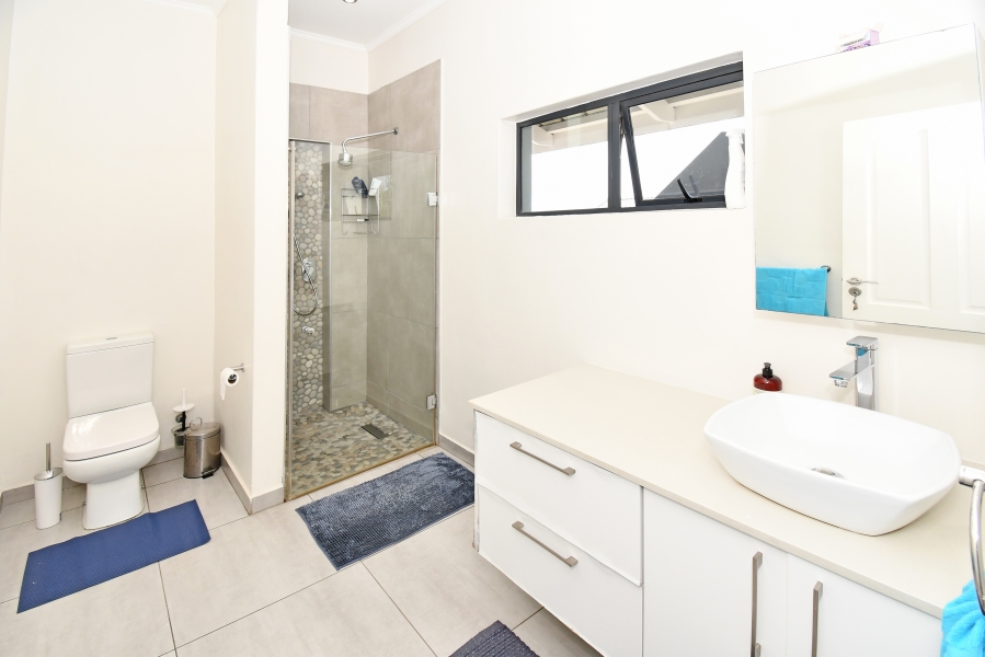 4 Bedroom Property for Sale in Waterfall Country Village Gauteng