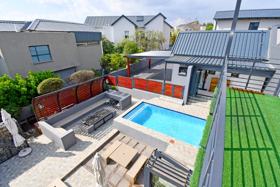 4 Bedroom Property for Sale in Waterfall Country Village Gauteng
