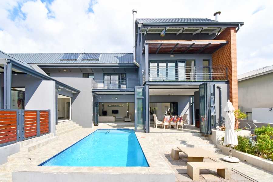 4 Bedroom Property for Sale in Waterfall Country Village Gauteng