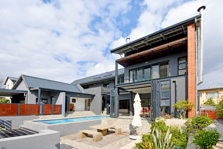 4 Bedroom Property for Sale in Waterfall Country Village Gauteng